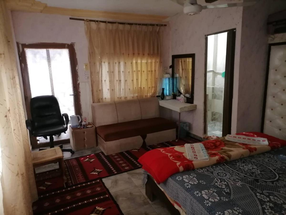 Guest House Hazem Al Azraq ash Shamali ภายนอก รูปภาพ