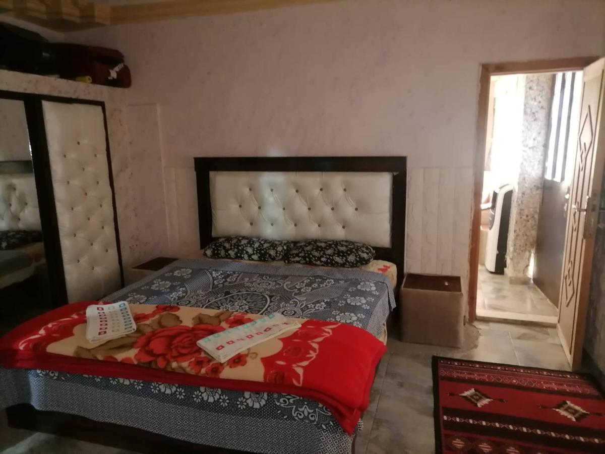 Guest House Hazem Al Azraq ash Shamali ภายนอก รูปภาพ